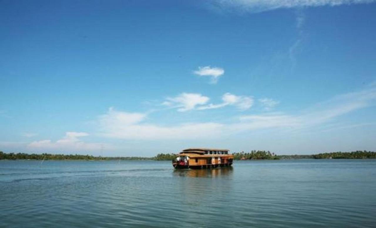 Regant Lake Village, Kollam. Chavara Eksteriør billede